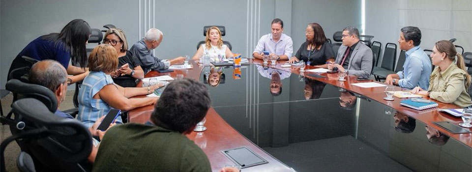 Sindsalem avana em negociao com a presidente da AL